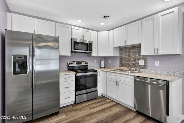 601 Silver Grass Court, Wilmington, NC 28405