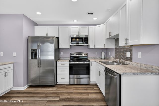 601 Silver Grass Court, Wilmington, NC 28405