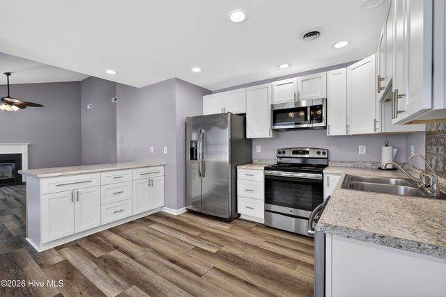 601 Silver Grass Court, Wilmington, NC 28405