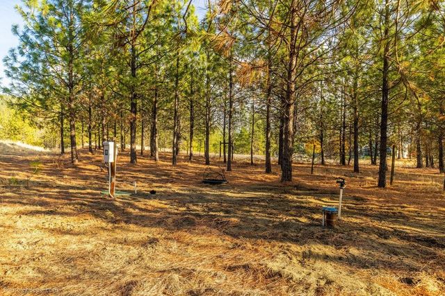 13601 N RIVERBLUFF Ln, Spokane, WA 99208