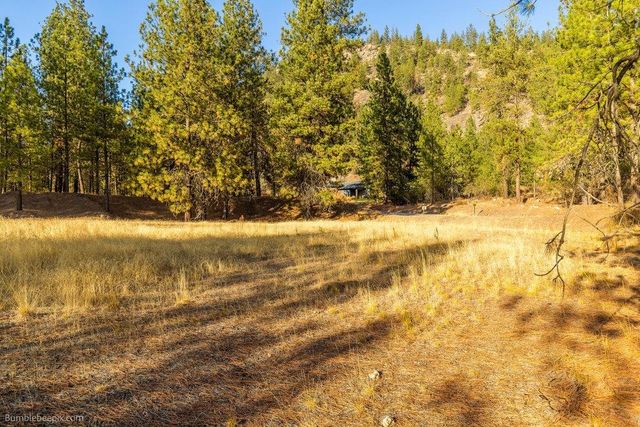 13601 N RIVERBLUFF Ln, Spokane, WA 99208