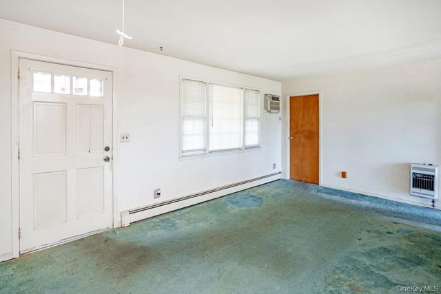 144 W Lake Drive, Lindenhurst, NY 11757