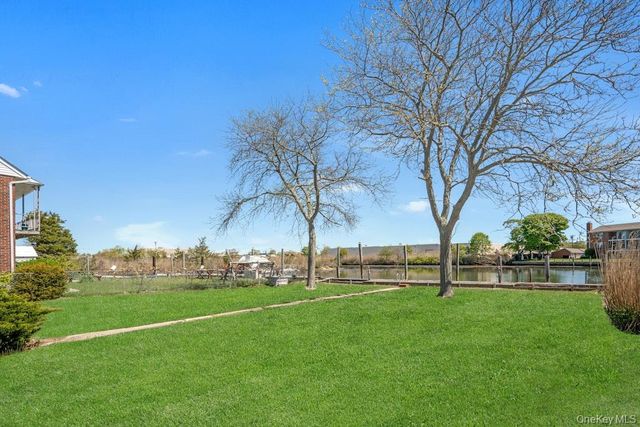 144 W Lake Drive, Lindenhurst, NY 11757