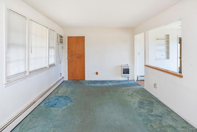 144 W Lake Drive, Lindenhurst, NY 11757