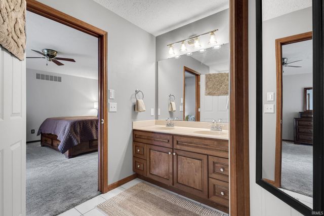 25612 Shorewood Court, South Bend, IN 46619