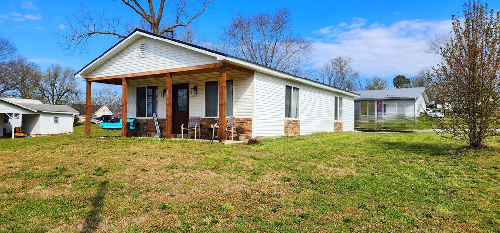 604 Marvin Avenue, Ava, MO 65608