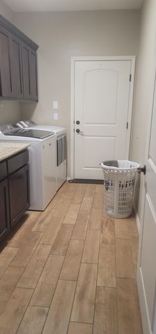 2621 Firewheel Avenue SW, Los Lunas, NM 87031