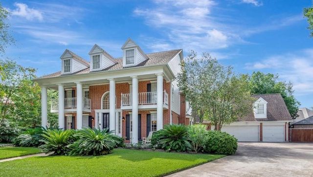 310 Oakview Circle, El Lago, TX 77586