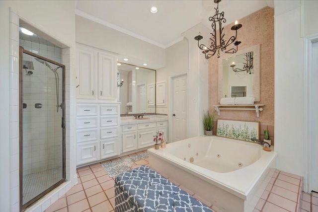 310 Oakview Circle, El Lago, TX 77586