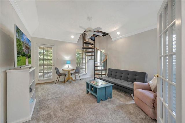 310 Oakview Circle, El Lago, TX 77586