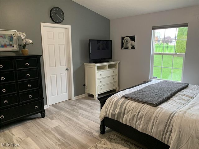 2501 Captens Street NE, Canton, OH 44721