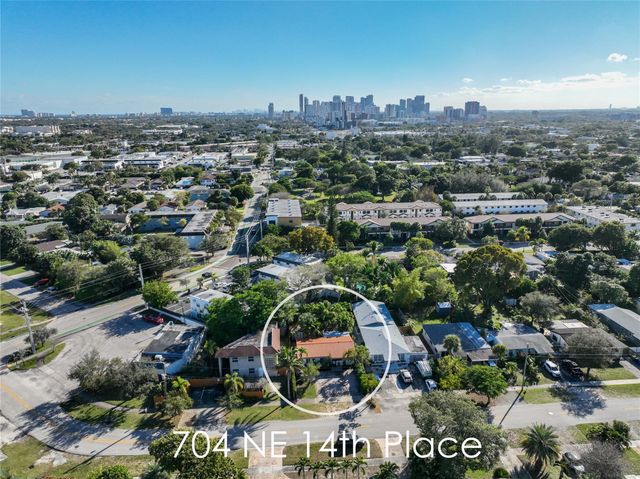 704 NE 14th Place, Fort Lauderdale, FL 33304