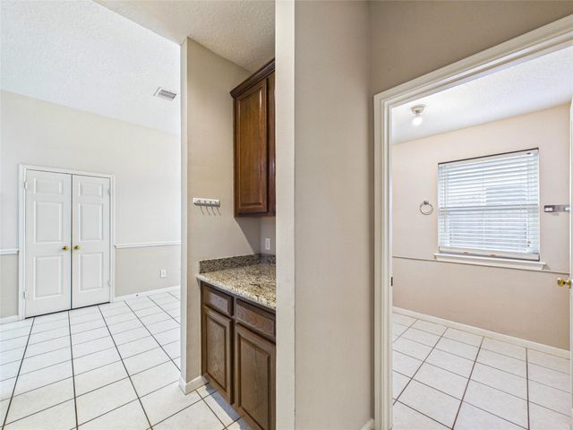 1906 Wynforest Drive, Deer Park, TX 77536