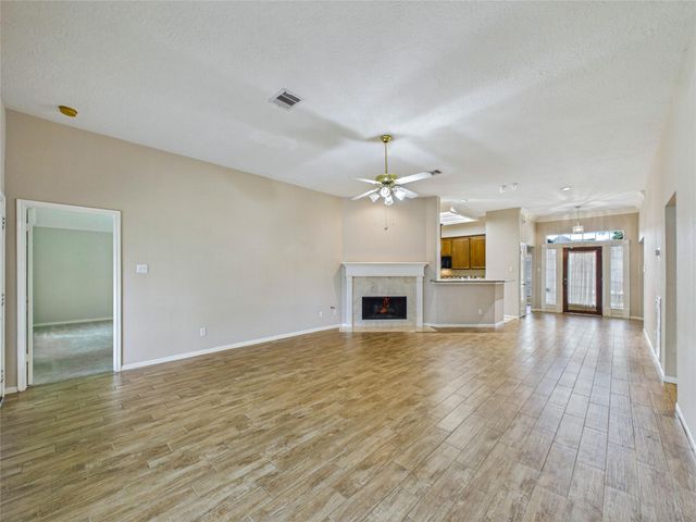 1906 Wynforest Drive, Deer Park, TX 77536