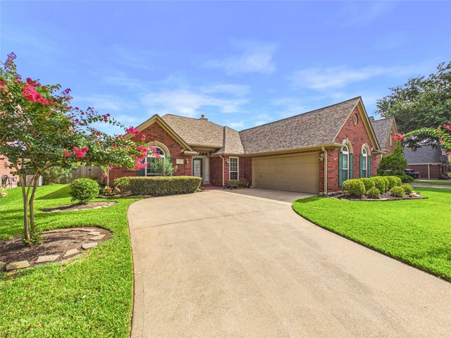 1906 Wynforest Drive, Deer Park, TX 77536