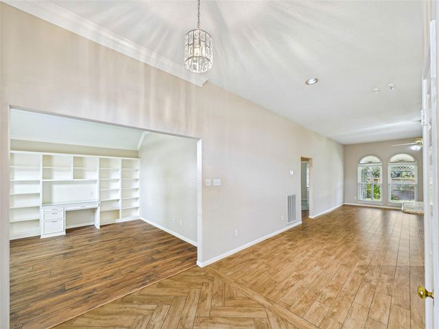 1906 Wynforest Drive, Deer Park, TX 77536