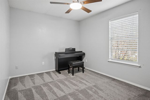 2725 Hidden Springs Drive, Mesquite, TX 75181