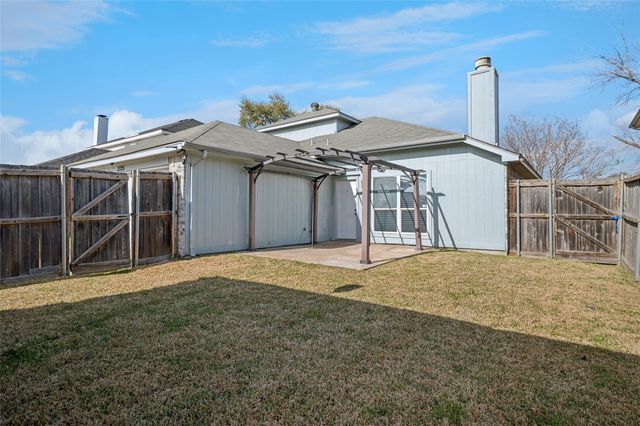 2725 Hidden Springs Drive, Mesquite, TX 75181