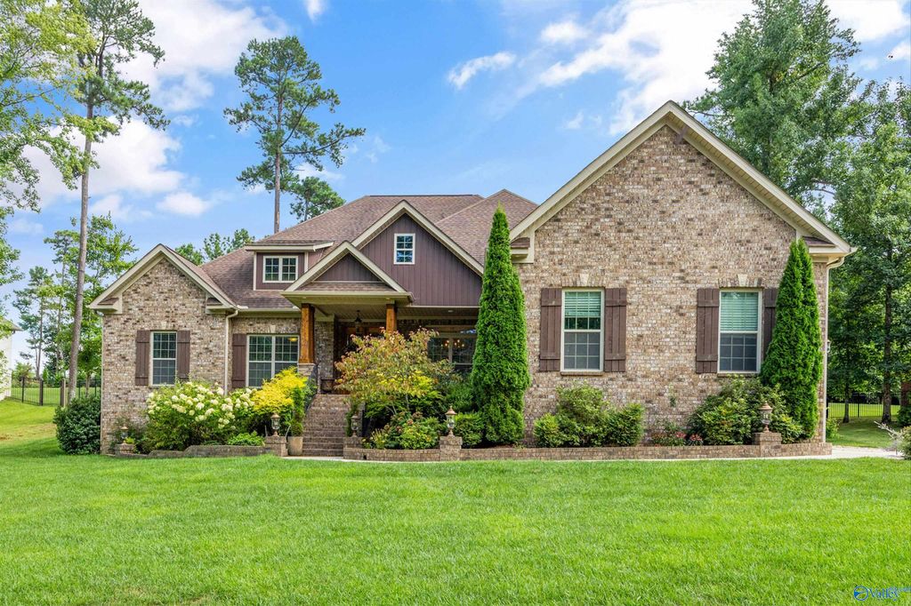 6 Emerald Point, Huntsville, AL 35803