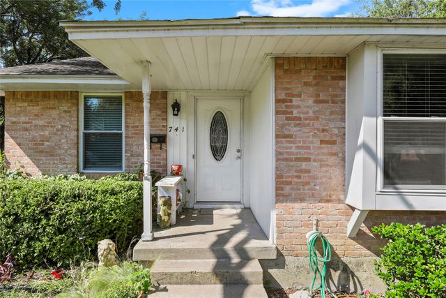 741 Dumont Drive, Richardson, TX 75080