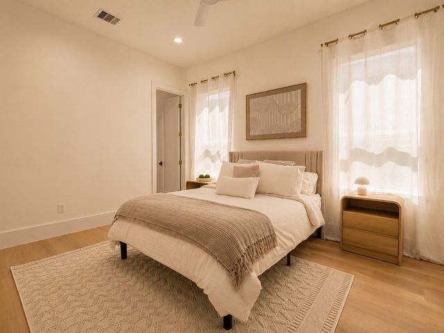 1642 Bonnie Brae Street, Houston, TX 77006