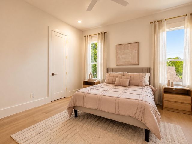 1642 Bonnie Brae Street, Houston, TX 77006