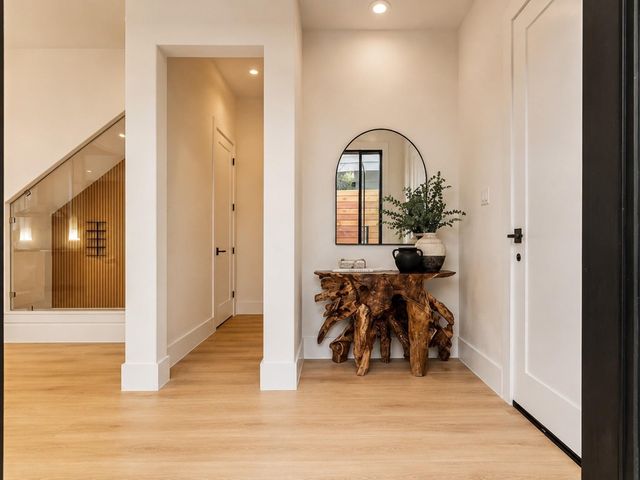 1642 Bonnie Brae Street, Houston, TX 77006