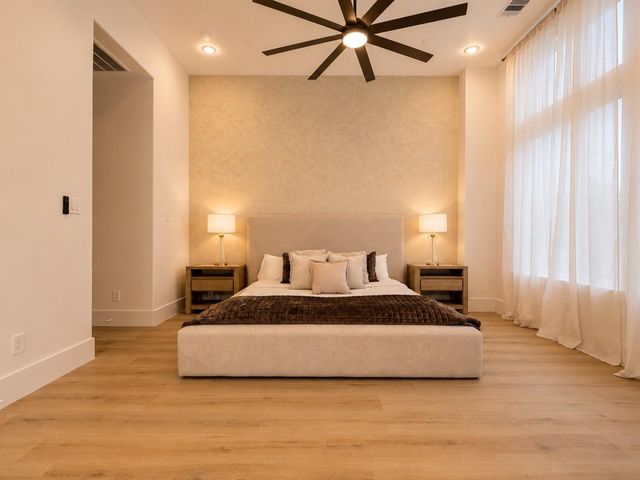 1642 Bonnie Brae Street, Houston, TX 77006