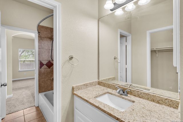 8015 Clyde Dent, San Antonio, TX 78250