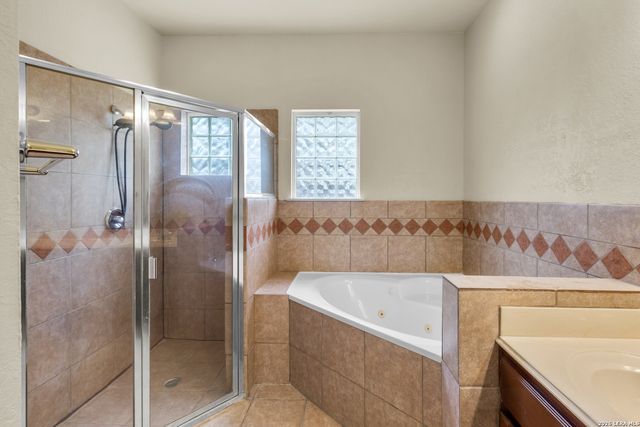 8015 Clyde Dent, San Antonio, TX 78250