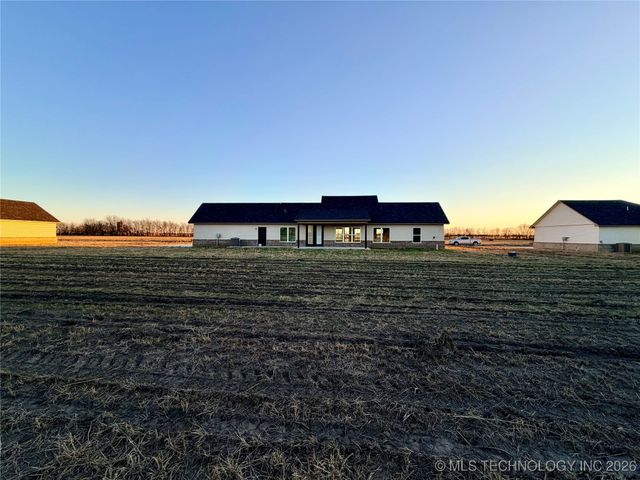 215 W 481 Road, Pryor, OK 74361