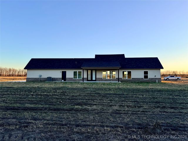 215 W 481 Road, Pryor, OK 74361
