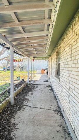 1120 W Goforth RD, Buda, TX 78610