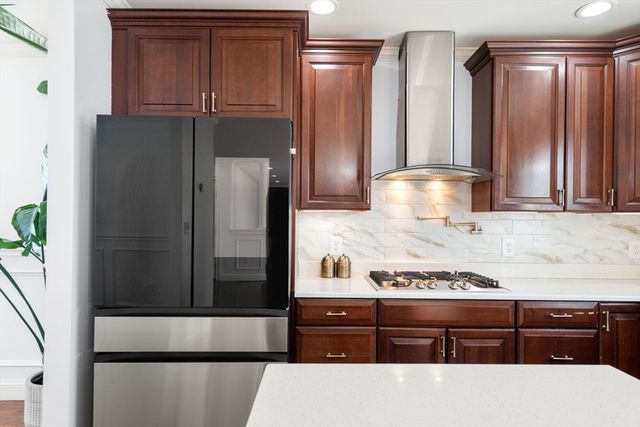 41 Sunset Ave 41, Norwood, MA 02062