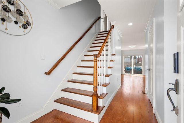 41 Sunset Ave 41, Norwood, MA 02062