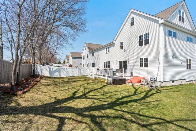41 Sunset Ave 41, Norwood, MA 02062