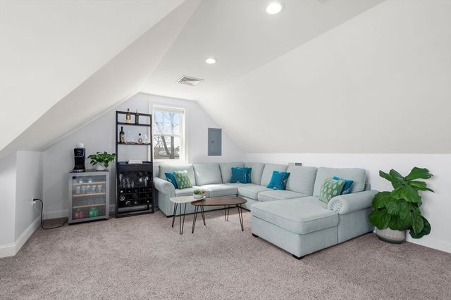 41 Sunset Ave 41, Norwood, MA 02062