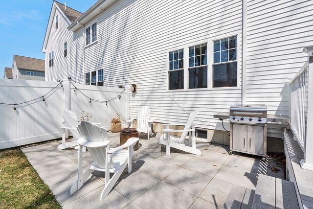 41 Sunset Ave 41, Norwood, MA 02062