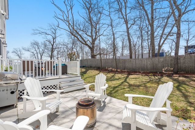 41 Sunset Ave 41, Norwood, MA 02062