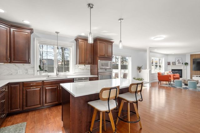 41 Sunset Ave 41, Norwood, MA 02062