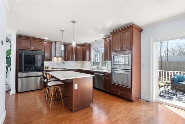 41 Sunset Ave 41, Norwood, MA 02062