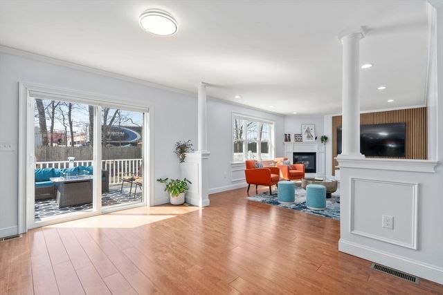 41 Sunset Ave 41, Norwood, MA 02062