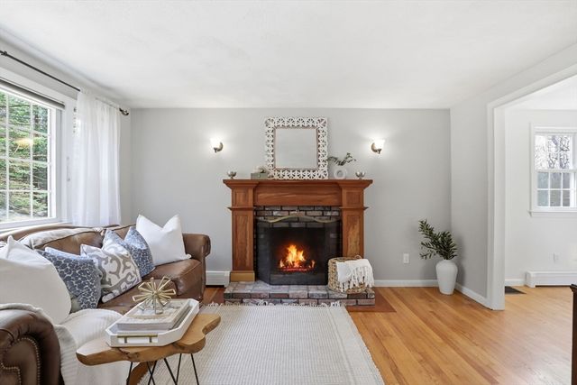 273 Church St, Marshfield, MA 02050