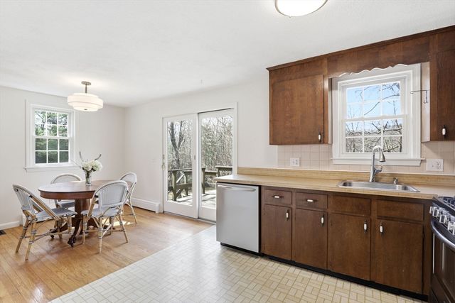 273 Church St, Marshfield, MA 02050