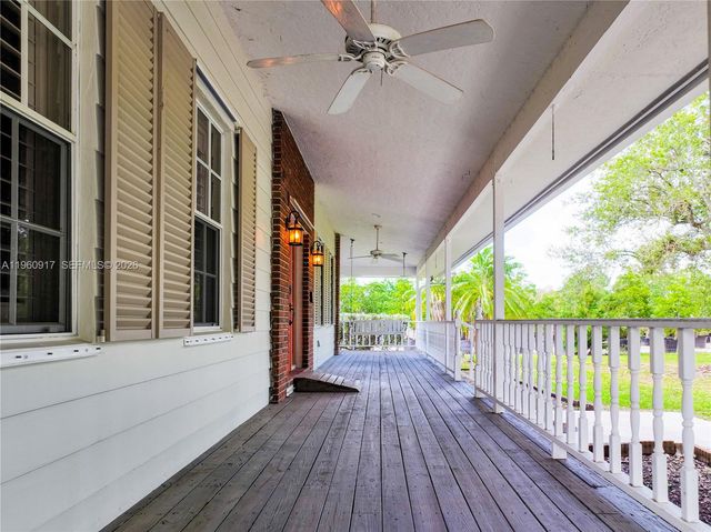 24545 SW 192nd Ave, Homestead, FL 33031