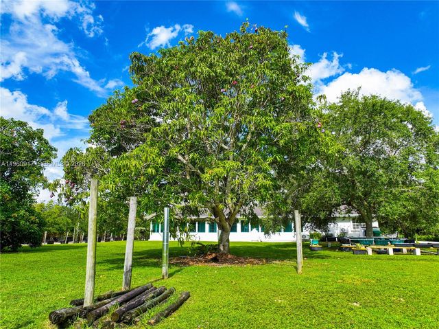 24545 SW 192nd Ave, Homestead, FL 33031