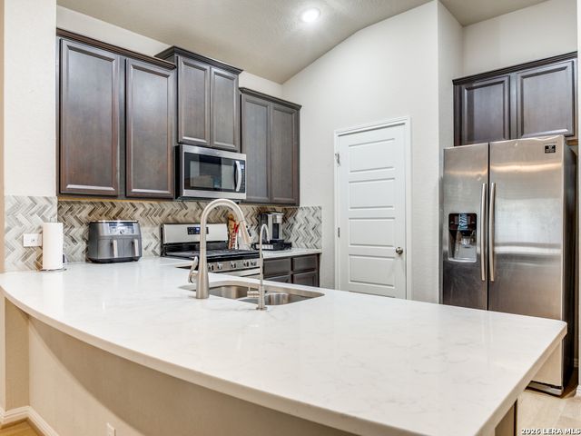 11660 Troubadour, San Antonio, TX 78245