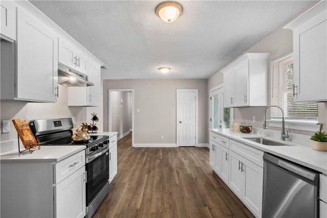 4305 Moffett Road, Mobile, AL 36618