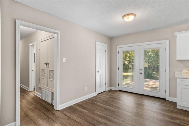4305 Moffett Road, Mobile, AL 36618