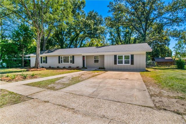 4305 Moffett Road, Mobile, AL 36618